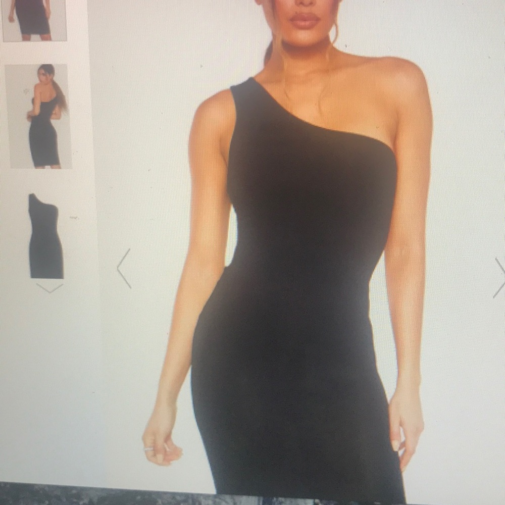 One shoulder burgundy dress